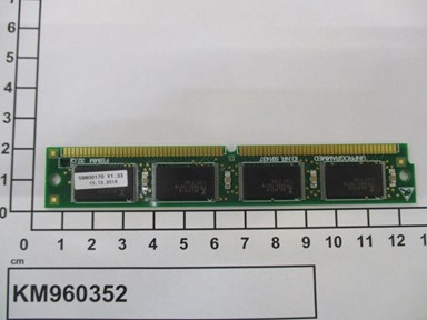 KM960352